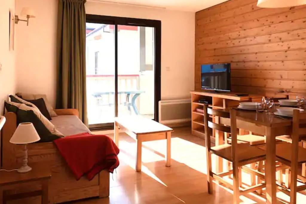Charmant T3 Avec Vue Montagne Et Parking Privatif Font-Romeu-Odeillo-Via Esterno foto