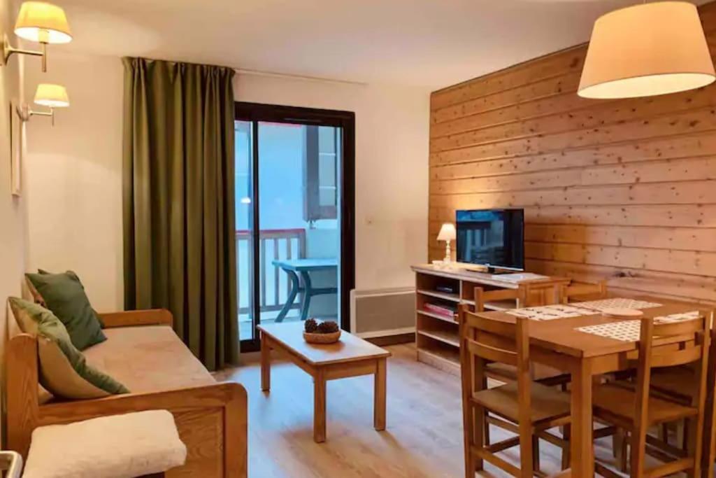 Charmant T3 Avec Vue Montagne Et Parking Privatif Font-Romeu-Odeillo-Via Esterno foto