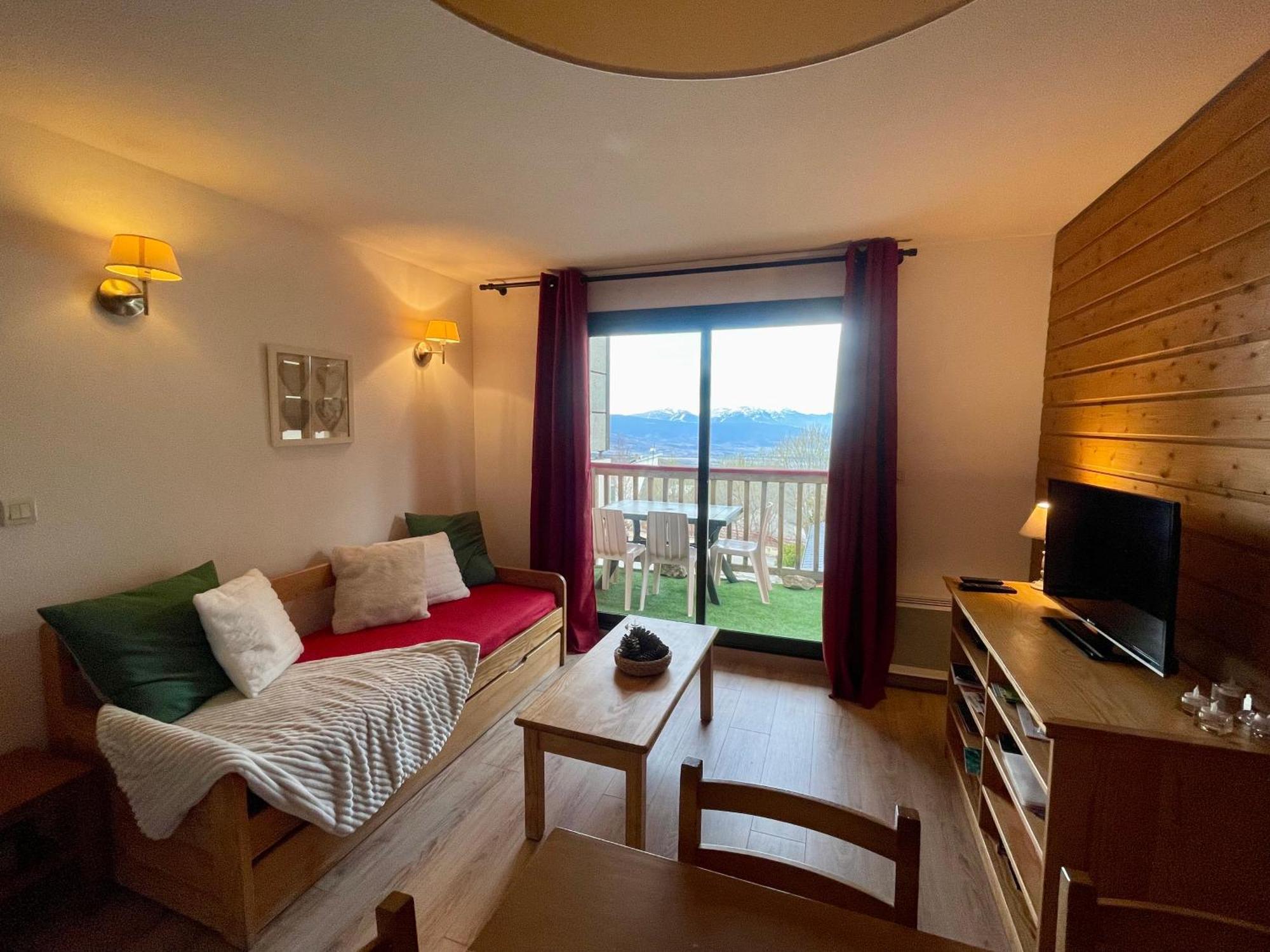 Charmant T3 Avec Vue Montagne Et Parking Privatif Font-Romeu-Odeillo-Via Esterno foto